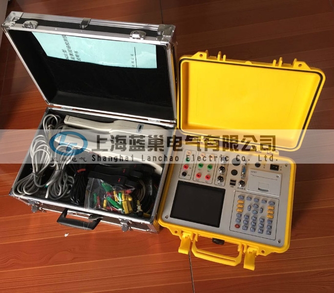 三相電能表現(xiàn)場校驗儀采用大屏幕彩色液晶作為顯示器,全中文圖形化操作界面并配有漢字提示信息、多參量顯示的液晶顯示界面,人機(jī)對話界面友好,向量圖顯示及接線判斷為檢查電路的正確性提供了可靠的依據(jù)。